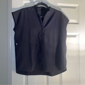 FIGS Rafaela Oversized Scrub Top in Charcoal- Size Extra Small